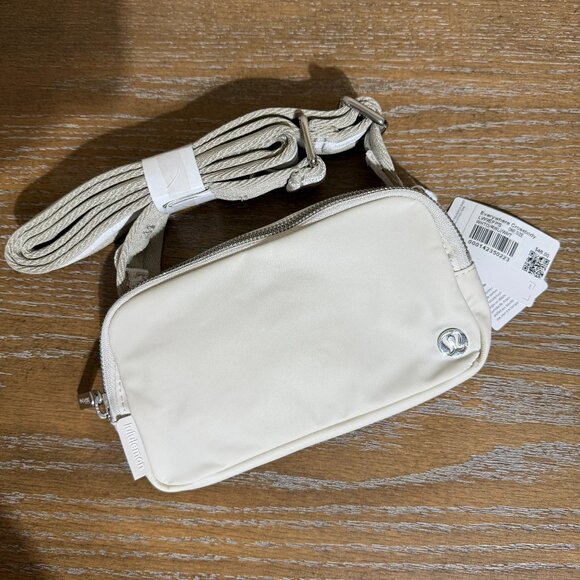 lululemon athletica Handbags - Lululemon Everywhere Crossbody Belt Bag White Opal Raw Linen WHTO/RWLI/WHT 50223